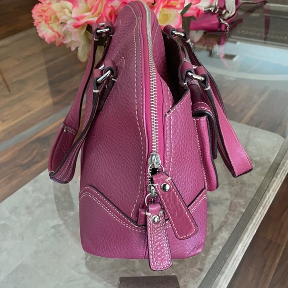 Coach Satchel - Picture 16 of 16